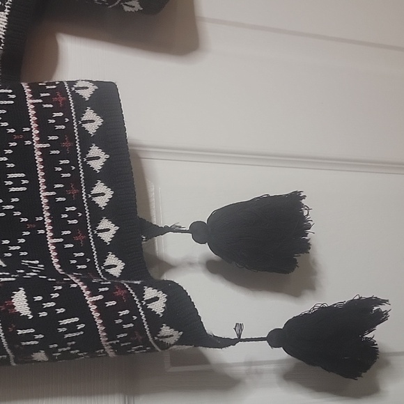 Wrangler Retro S/M Black, Red, White Patterned Sweater - Picture 4 of 6